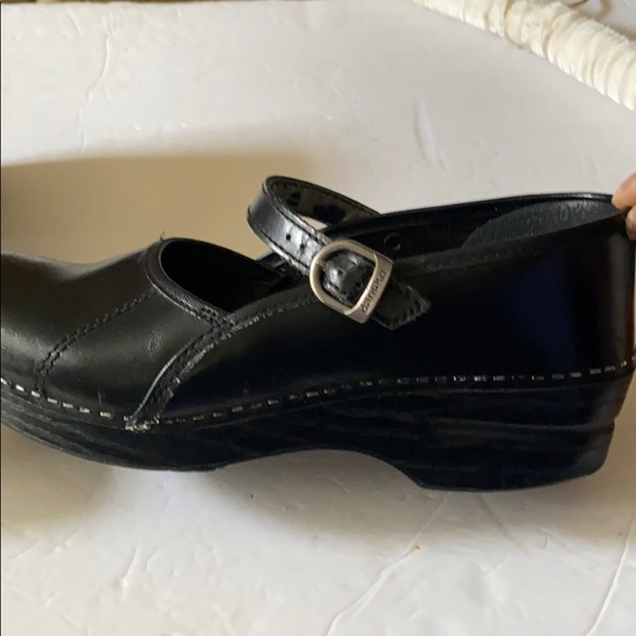 Dansko shoes - Picture 4 of 8